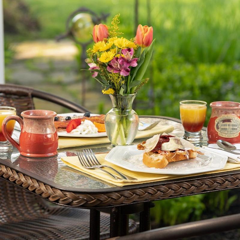 outdoor dining at cape cod bed and breakfast