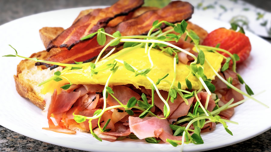 maple season omelets Black Forest Ham and Sharp White Cheddar drizzled with Organic Maple Syrup